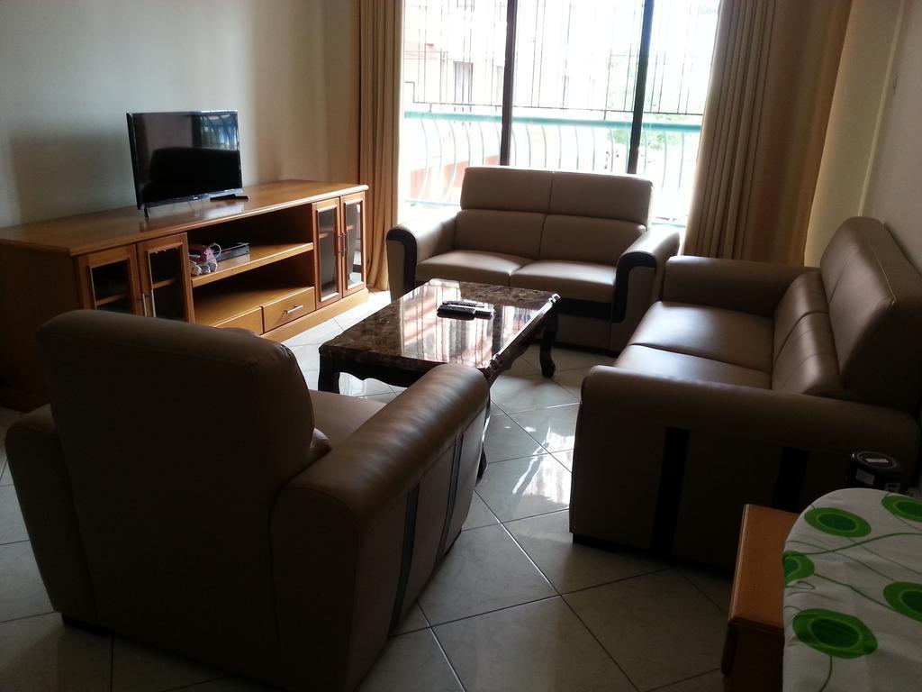 Homestay Marina Court Kota Kinabalu Exterior foto